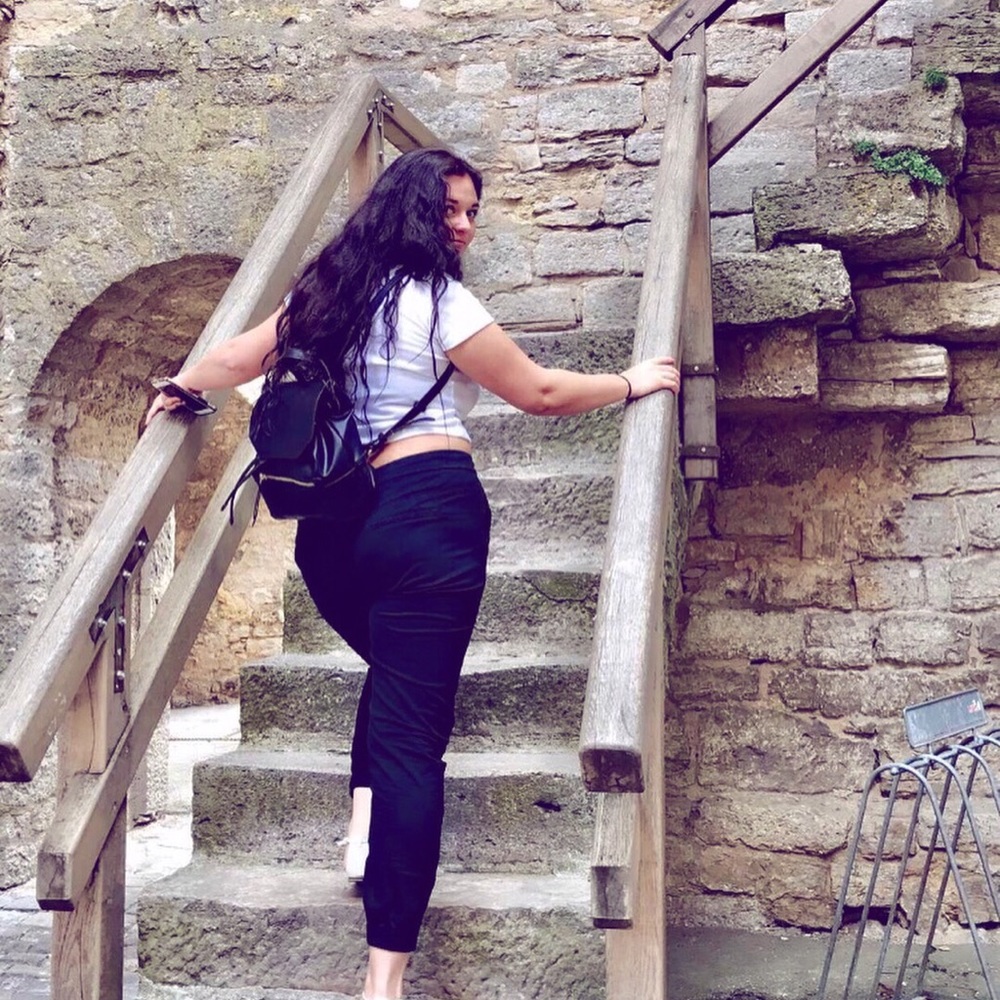 Meet your Posher, Emily